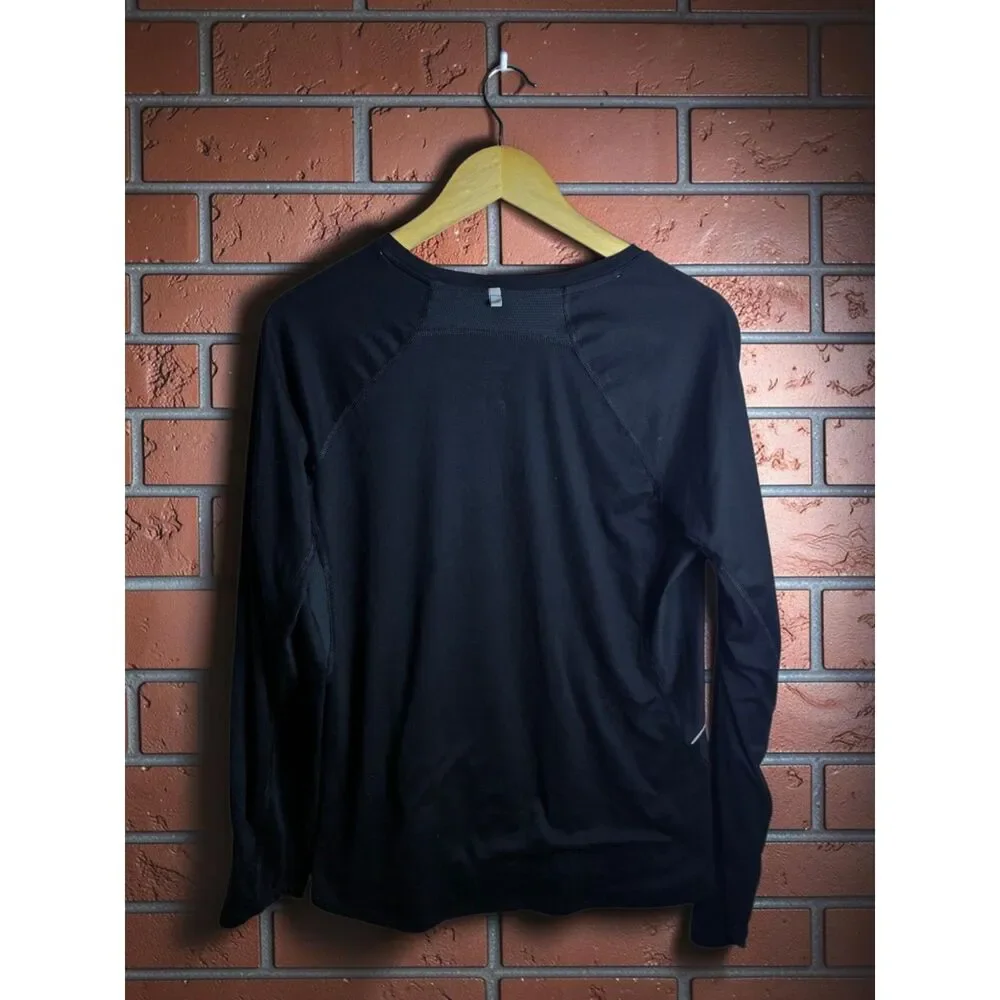 Nike Dri-FIT Black Long Sleeve Athletic Running Shirt Youth Large L 12-14